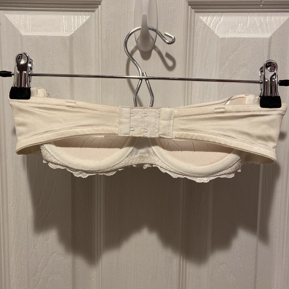 WonderBra White Lace Strapless Bra 32B (No Straps) - Picture 7 of 16